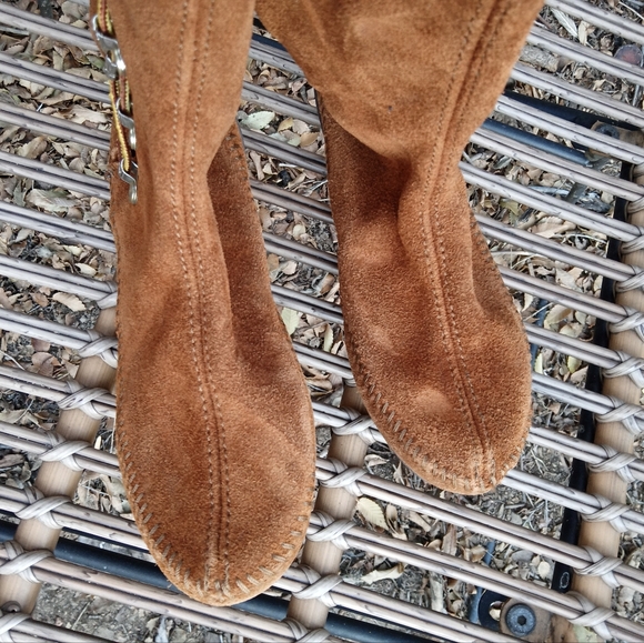 Updated Post: Rare Minnetonka Side-Lace, Knee-High, Leather Moccasin Boot. 7/7.5 - Picture 5 of 13